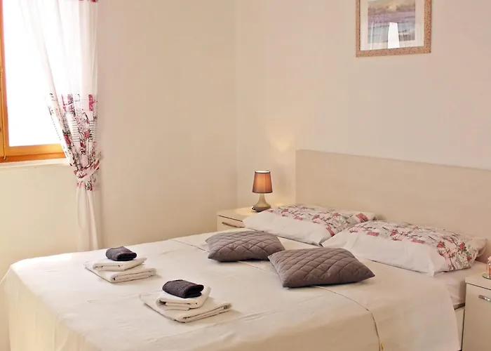 Lovro - One Bedroom With Terrace And Sea View 2 Dubrownik