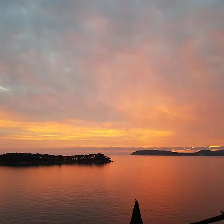 Lovro - One Bedroom With Terrace And Sea View 2 Apartmán Dubrovník