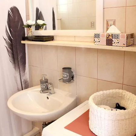 Lovro - One Bedroom With Terrace And Sea View 2 דירה *